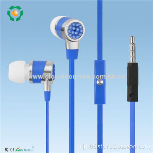Earbud in box